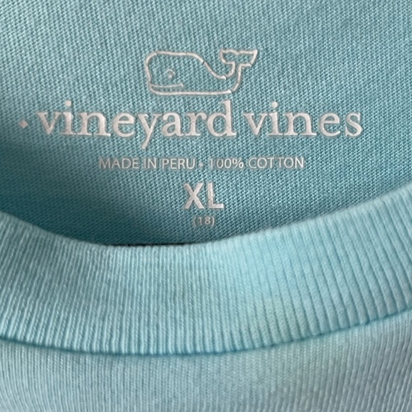 Boys Vineyard Vines blue tee with blue fish - Picture 4 of 4